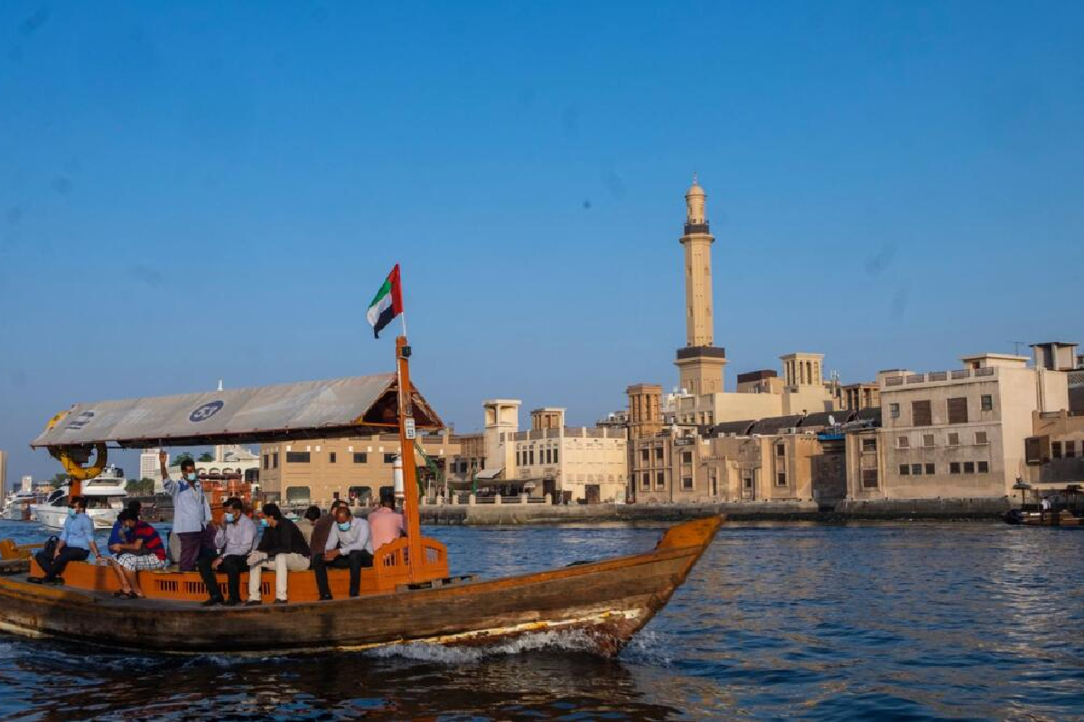 abra,boat,dubai,emirates,gold souk abra,